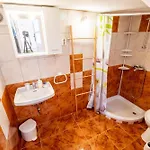 וילה House Bozica With Sauna & Heated Pool טריבאלי