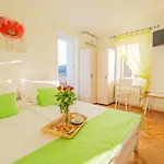 House Bozica With Sauna & Heated Pool וילה