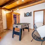 House Bozica With Sauna & Heated Pool וילה
