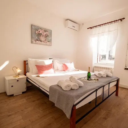 House Bozica With Sauna & Heated Pool Вилла